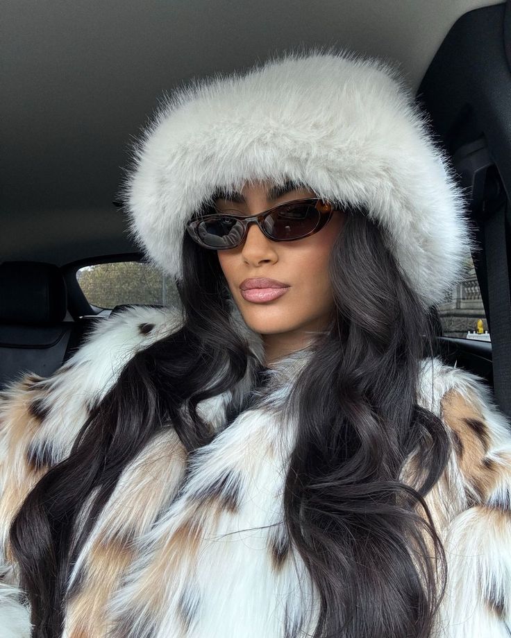 Valencia Mink Hat